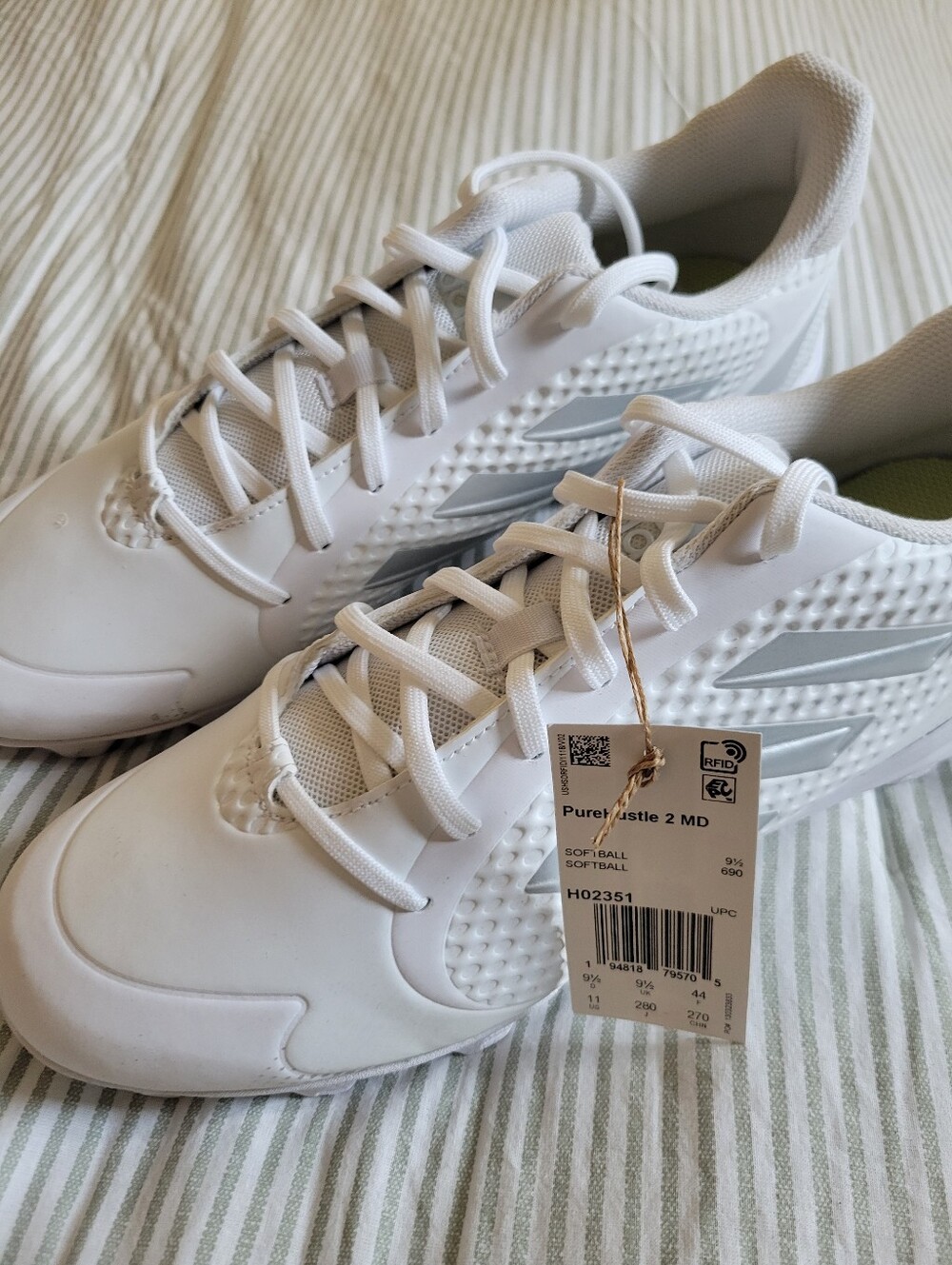 White Pure Hustle 2 MD Softball Cleats